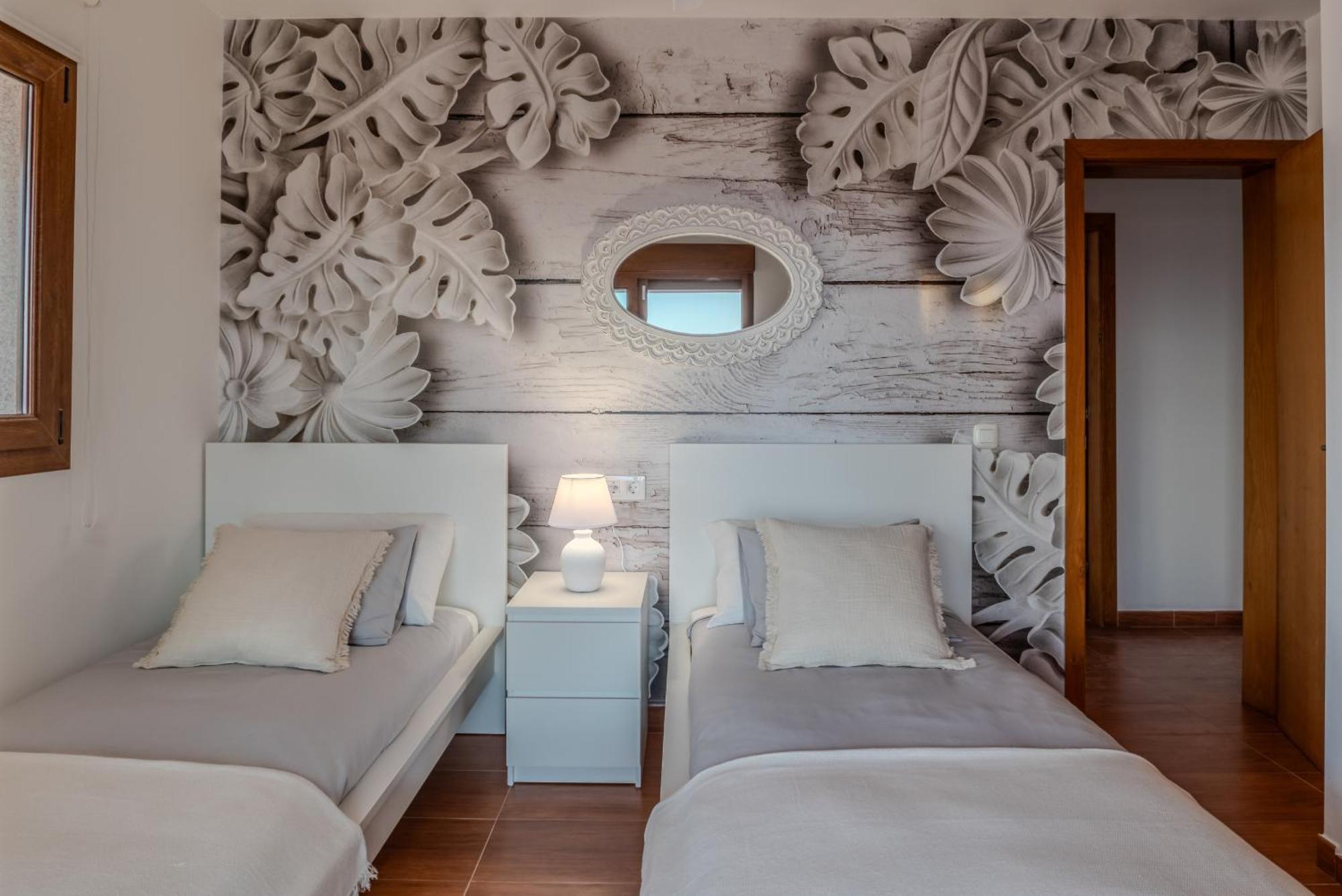 Villa Oceana - Cliffside Retreat Коста де Антигуа Екстериор снимка